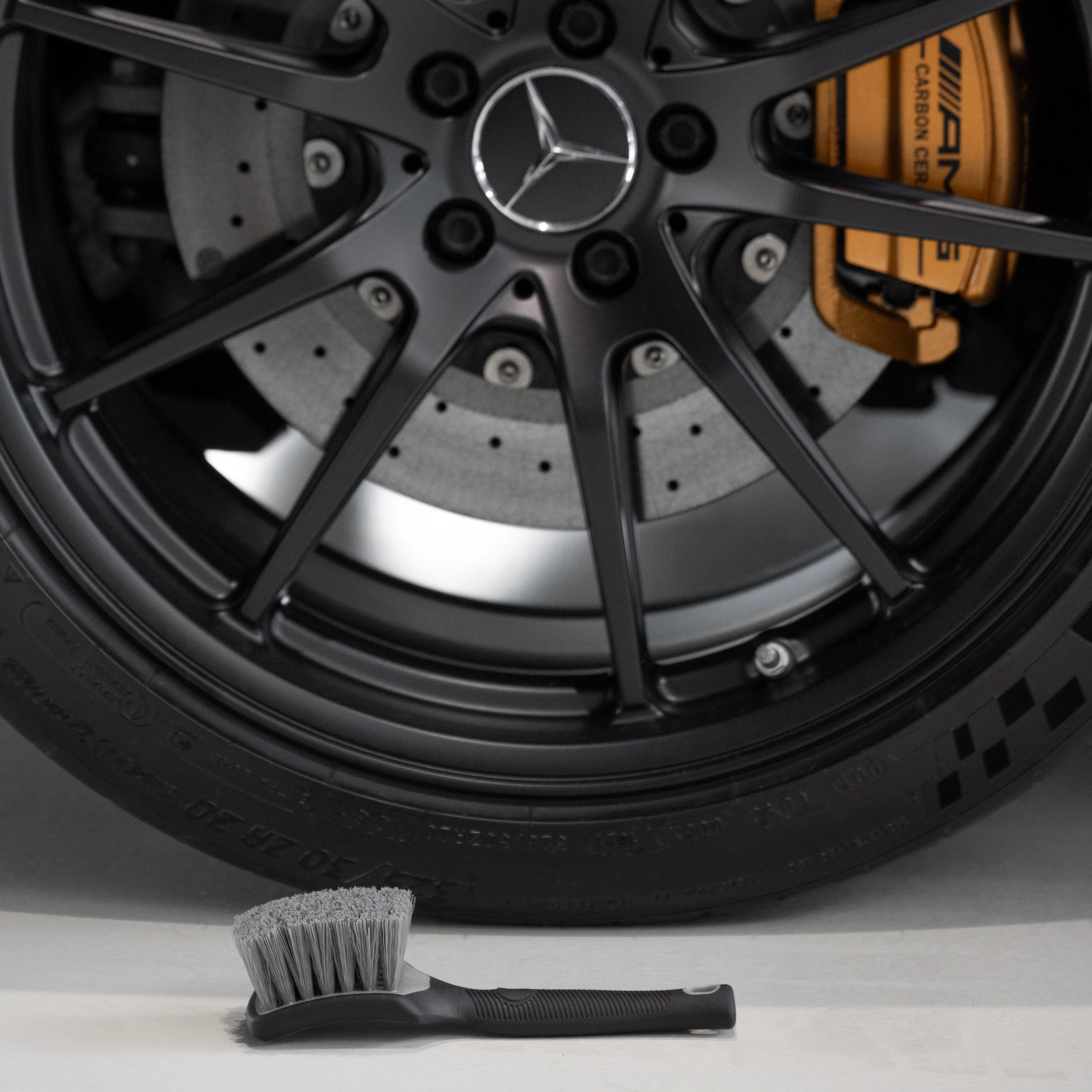 Tire Brush - vooraanzicht